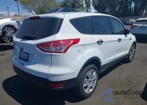 2014 Ford Escape S z USA, uszkodzony, nr VIN 1FMCU0F72EUC94180